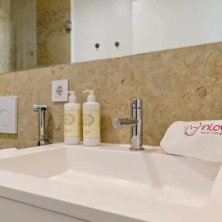 Apartment New! Modern & Chic Alfama Lisbon