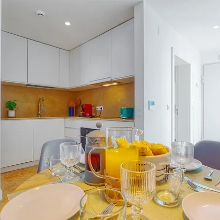 New! Modern & Chic Alfama