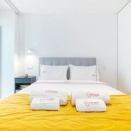 New! Modern & Chic Alfama