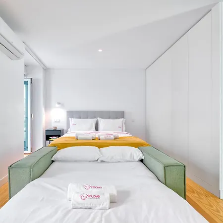 New! Modern & Chic Alfama Lizbona